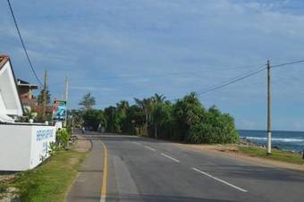 Hostal Shehara Surf House