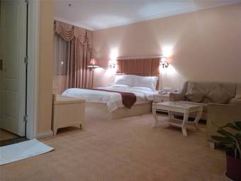 Wuzhishan Huajue Business Hotel