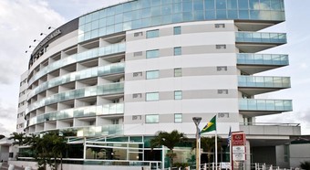 Hotel Comfort Suites Maca�