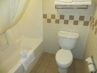 Fossil Creek Hotel & Suites