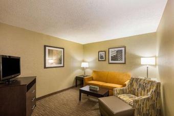Hotel Quality Inn University Lansing