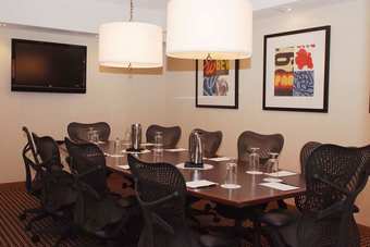 Hotel Embassy Suites Detroit Metro Airport