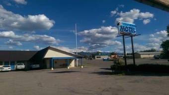 Four Winds Motel