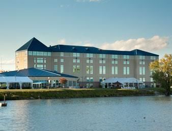 Hotel Ramada Geneva Lakefront