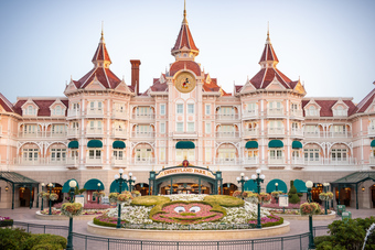 Disneyland� Hotel