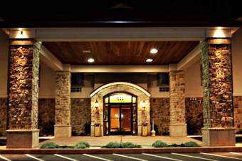 Hotel Bethel Inn And Suites