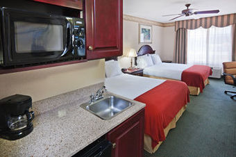 Holiday Inn Express Hotel & Suites Gainesville