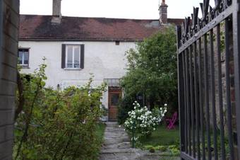 Bed & Breakfast La Grille Fleurie, Chambre D'h�te Chez L'habitant