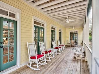 Hakuna Matata In Seaside