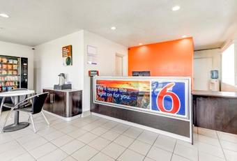 Hotel Motel 6 Waco - Lacey Lakeview