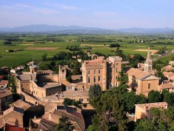 Attractive House In Uchaux France With Private Pool