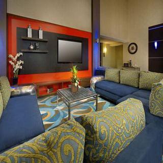 Hotel Comfort Suites