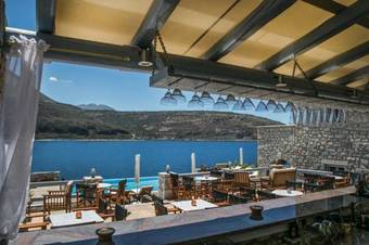 Apartamento ?n Plo Luxury Suites