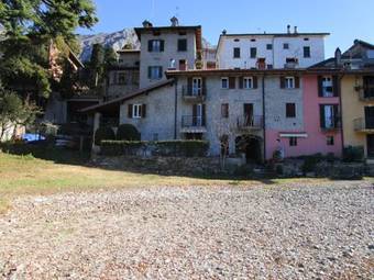 Lierna Beach Apartments