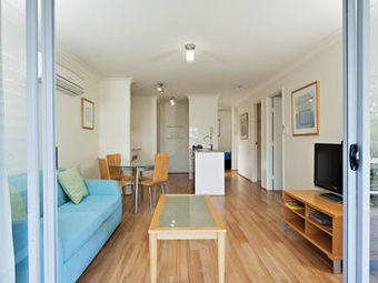 Shoal Bay Beachclub Apartments