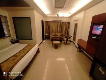 Kyriad Hotel Indore By Othpl