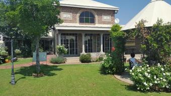 Hostal Art Lovers Guesthouse