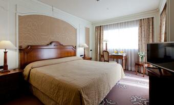 Hotel Sevilla Center