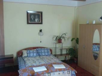 Hostal N�das Vend�gh�z