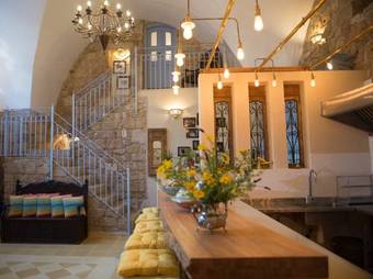 Bed & Breakfast Arabesque: An Arts And Residency Center In Old Acre