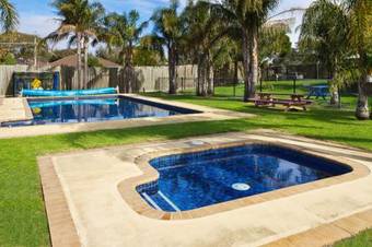 Carrum Downs Holiday Park And Carrum Downs Motel