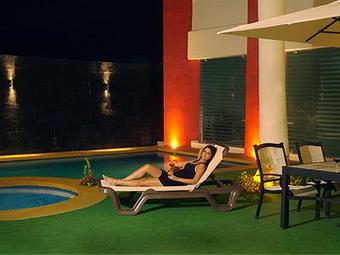 Hotel Grand Marlon (.)