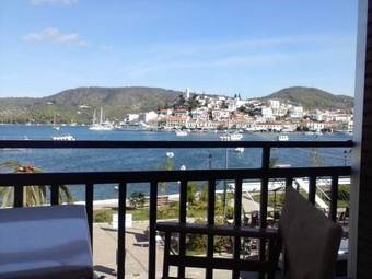 Hostal Bissias Guest House