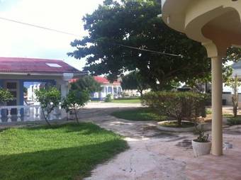 Hostal Golden Sands Guest House