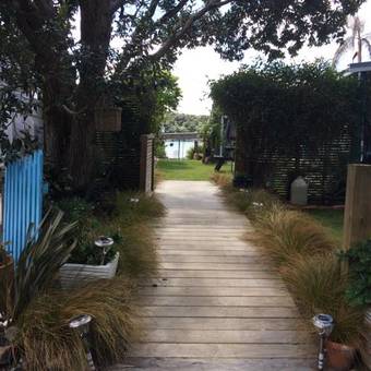 Bed & Breakfast 36 Steps To The Beach