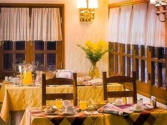 Del Viejo Esquiador Hotel