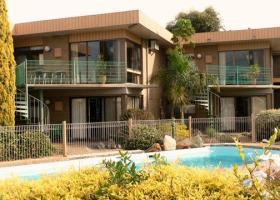 Hotel Comfort Inn And Suites Emmanuel