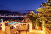 Akrotiri Hotel