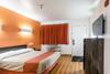 Hotel Motel 6 North Kirkland