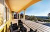 Six-bedroom Holiday Home In Vrana
