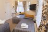 Hostal Gatwick Turret Guest House