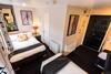 Bed & Breakfast Paskins Town House