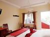 Zo�?s Paradise Waterfront Hotel