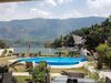 Zo�?s Paradise Waterfront Hotel