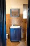 Hostal Four Seasons Guesthouses
