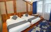 Lin Yin Holiday Hotel?pudong Airport?