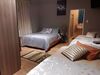 Hostal Victoria Oaks Guesthouse
