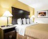 Hotel Quality Inn & Suites Airpark East