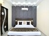 Oyo 11844 Hotel Golden Halo