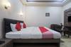 Oyo 19930 Hotel Holiday Palace