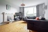 Spacious 1 Bedroom Apartment Near The Triangle