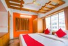Hotel Oyo 22436 Crown Inn