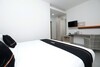 Hotel Oyo 2298 Jebres House Syariah