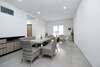Hotel Oyo 2298 Jebres House Syariah