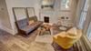9 Bedroom, South Mint Street