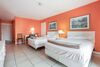 Hotel Camelot Waterfront Inn